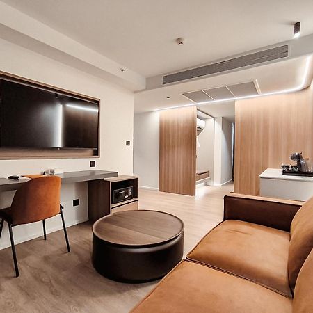 Citrus Sukhumvit 13 Nana Bangkok By Compass Hospitality - Newly Renovated Hotel Kültér fotó