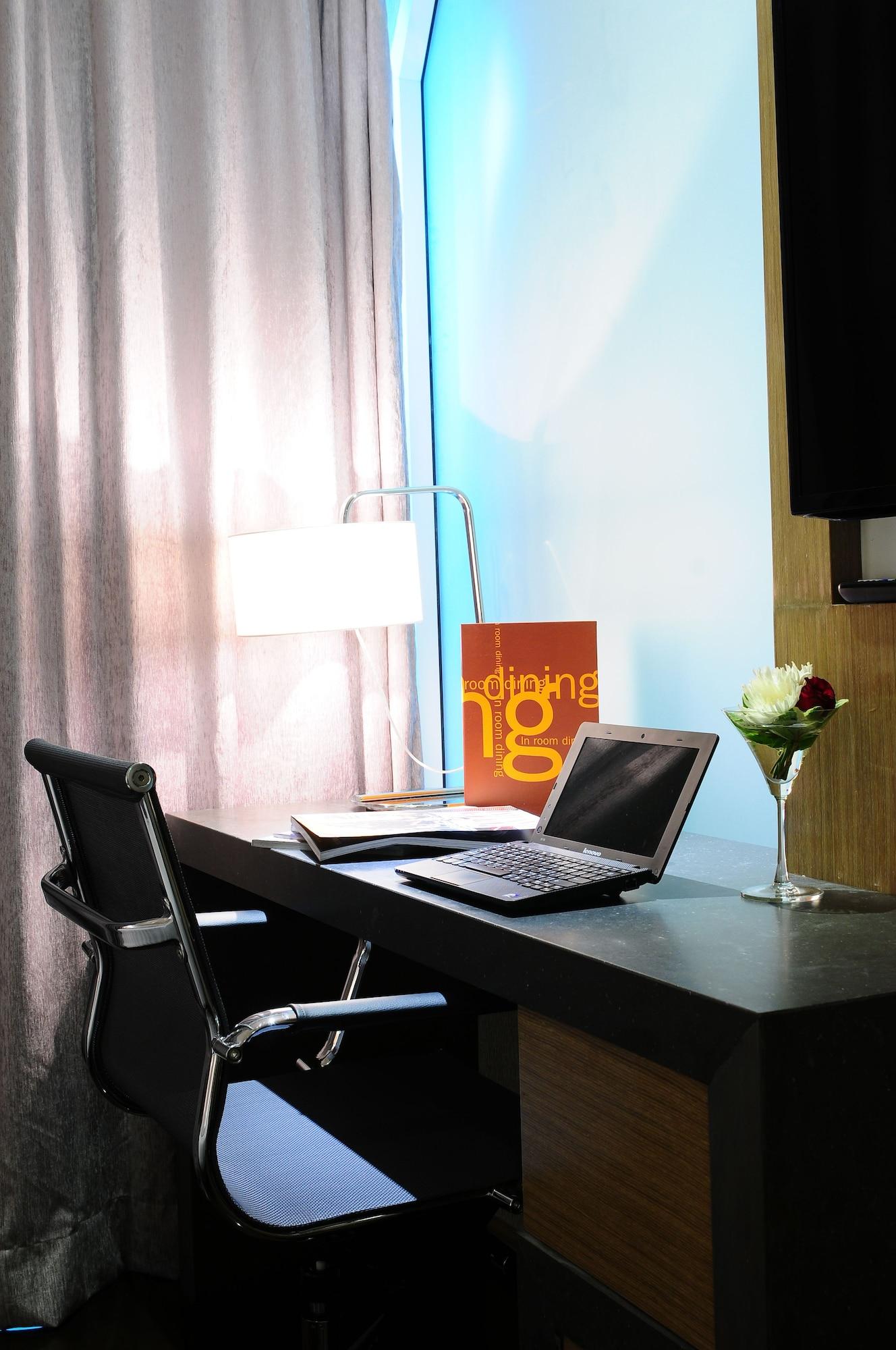 Citrus Sukhumvit 13 Nana Bangkok By Compass Hospitality - Newly Renovated Hotel Kültér fotó
