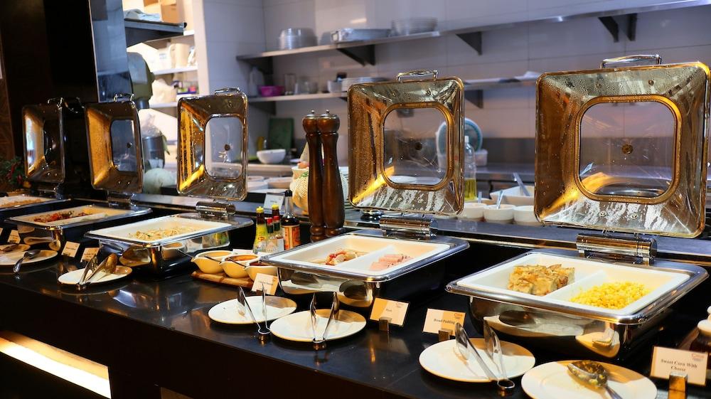Citrus Sukhumvit 13 Nana Bangkok By Compass Hospitality - Newly Renovated Hotel Kültér fotó