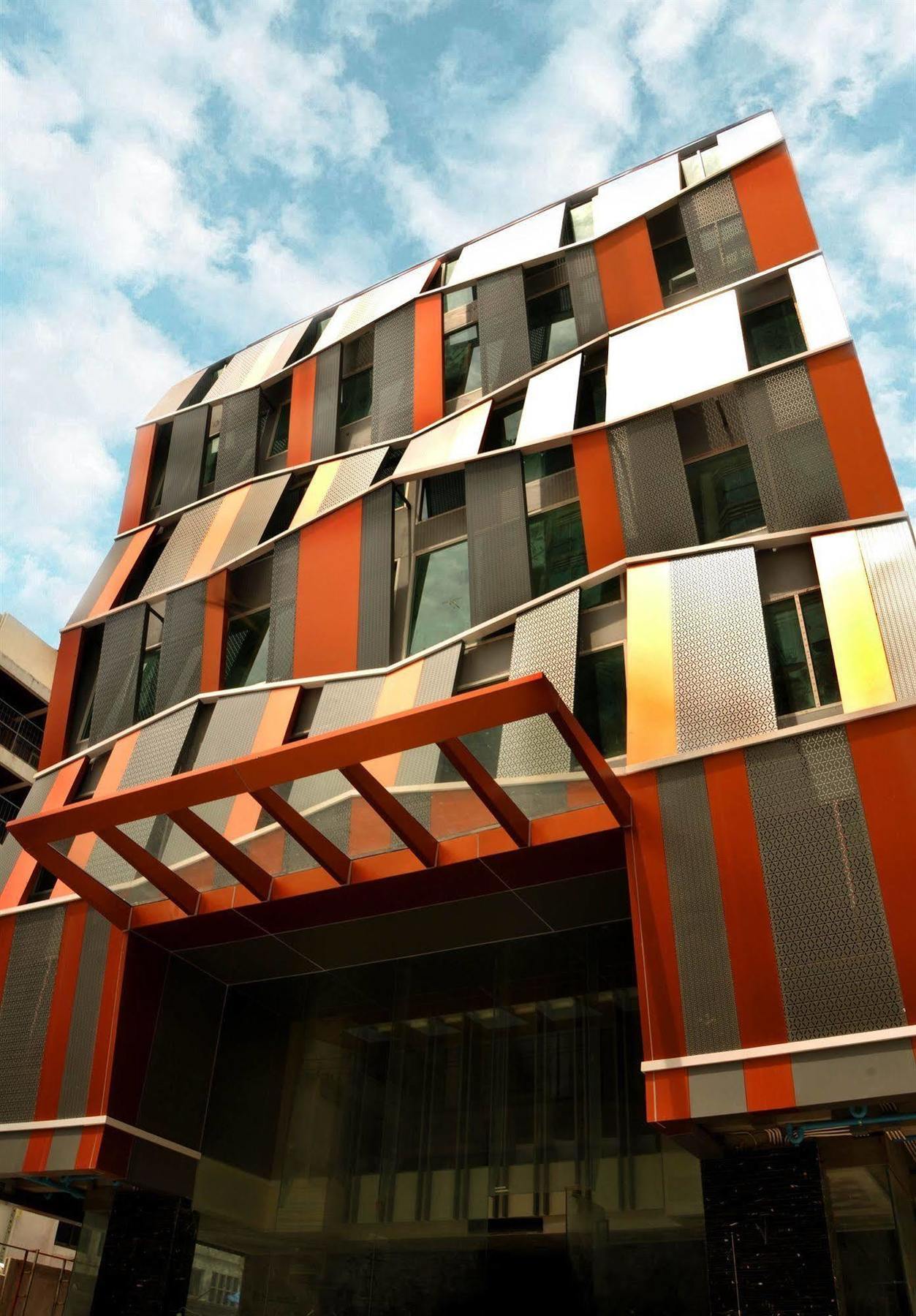 Citrus Sukhumvit 13 Nana Bangkok By Compass Hospitality - Newly Renovated Hotel Kültér fotó